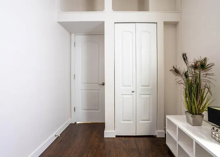 Apartment Duplex 3 Bed 2 Bat Steps From Lincoln Square *