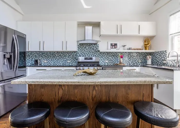 Apartment Duplex 3 Bed 2 Bat Steps From Lincoln Square Chicago