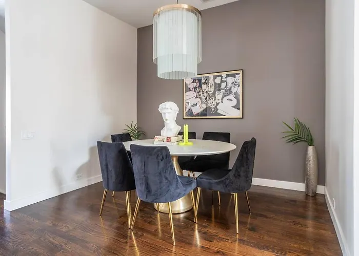 Duplex 3 Bed 2 Bat Steps From Lincoln Square * Chicago