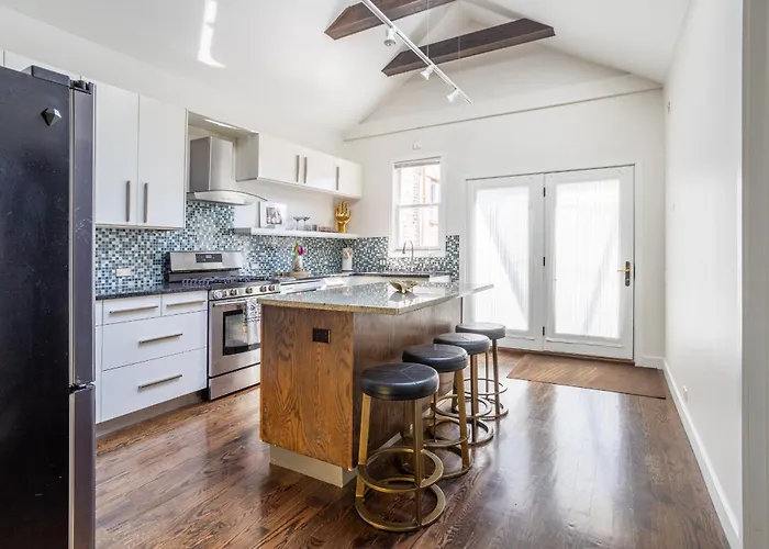 Duplex 3 Bed 2 Bat Steps From Lincoln Square Apartment Chicago